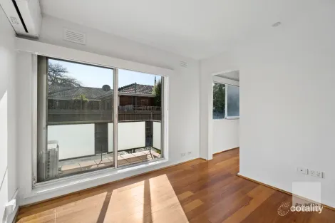 Property photo of 4/56 Nicholson Street Essendon VIC 3040