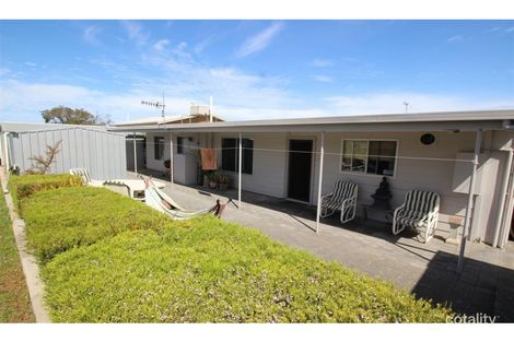 21 Pine Cres, Coffin Bay, SA 5607