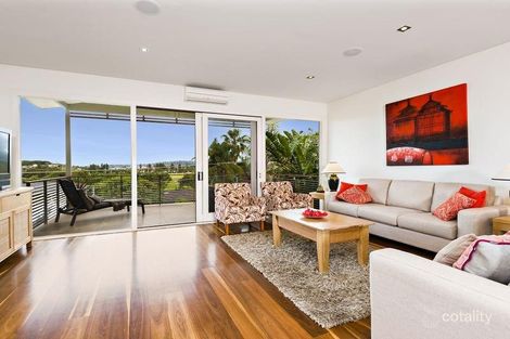 Property photo of 32 Arnott Crescent Warriewood NSW 2102