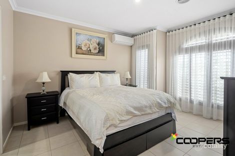 Property photo of 23 Callaway Lane Hillside VIC 3037