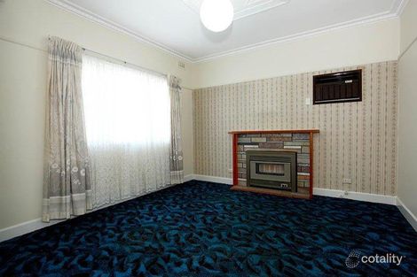 Property photo of 102 McLaughlin Street Ardeer VIC 3022