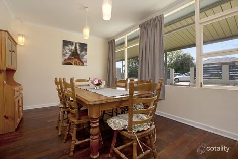 Property photo of 8 Leane Avenue Ridgehaven SA 5097