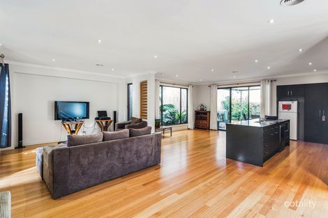 Property photo of 11 Pier Lane Maribyrnong VIC 3032