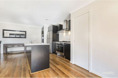 Property photo of 24 Granholm Grove Harkness VIC 3337
