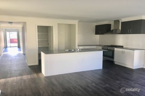 Property photo of 11 Keighran Avenue Wodonga VIC 3690