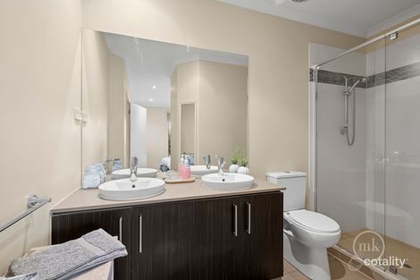 Property photo of 5 Cassinias Grove Mernda VIC 3754