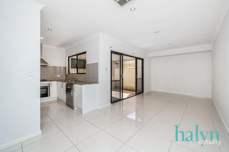 1/1 Aquaviva Cir, Viveash, WA 6056