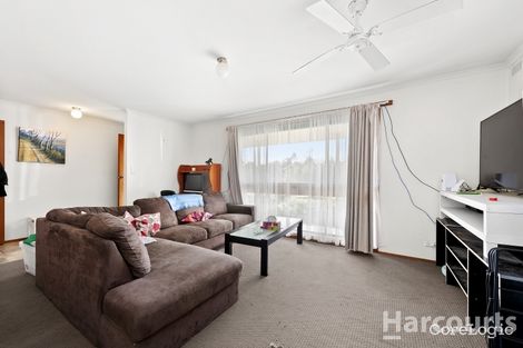 Property photo of 6 Semillon Grove Mount Clear VIC 3350