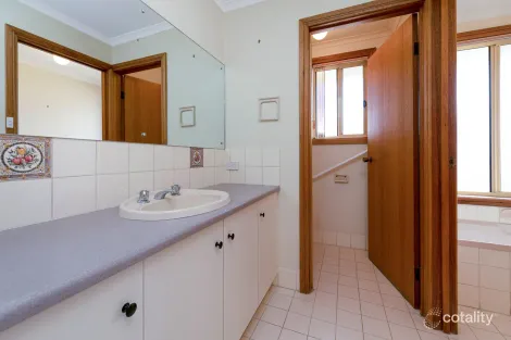 Property photo of 28 Ashwood Boulevard Hillbank SA 5112