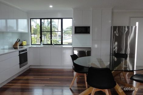 Property photo of 26 Dickens Avenue Ooralea QLD 4740