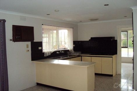Property photo of 5 Marylyn Place Cranbourne VIC 3977