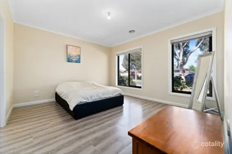 Property photo of 35 Fairhaven Avenue Beveridge VIC 3753