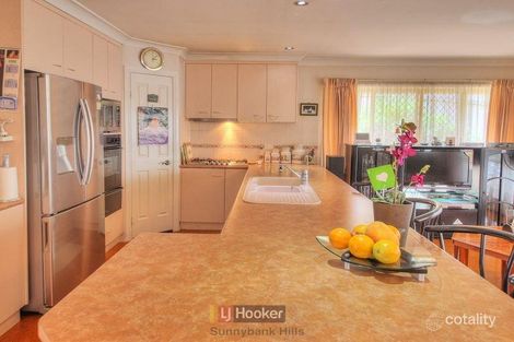 Property photo of 8 Yorkshire Place Stretton QLD 4116