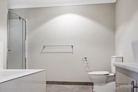Property photo of 1 Axel Walk Cranbourne North VIC 3977