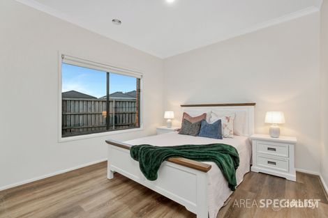 Property photo of 15 Flametree Circuit Cranbourne VIC 3977
