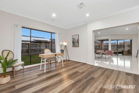 Property photo of 15 Flametree Circuit Cranbourne VIC 3977