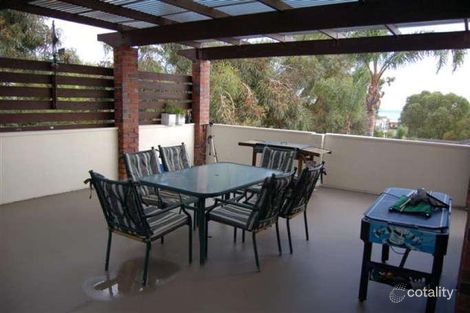 Property photo of 17 Lewin Way Scarborough WA 6019