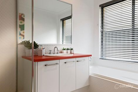 Property photo of 2 Harvest Loop Edgewater WA 6027