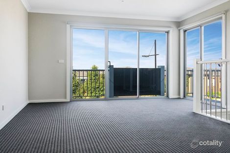 Property photo of 1 Axel Walk Cranbourne North VIC 3977