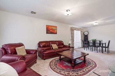 Property photo of 15 Cardigan Crescent Taylors Lakes VIC 3038