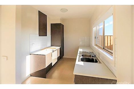 Property photo of 5 Corboy Close Point Cook VIC 3030