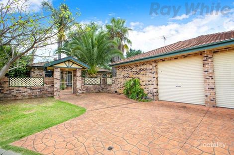 Property photo of 10 Hawk Close Green Valley NSW 2168