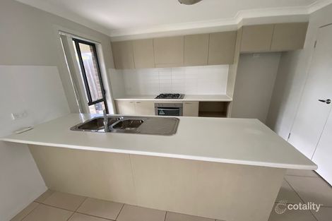 Property photo of 39B Ingleburn Gardens Drive Bardia NSW 2565