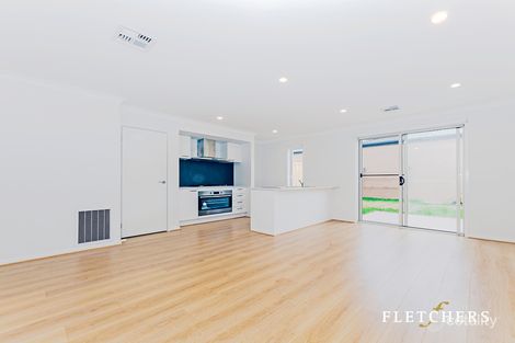 Property photo of 6 Banimboola Walk Tarneit VIC 3029