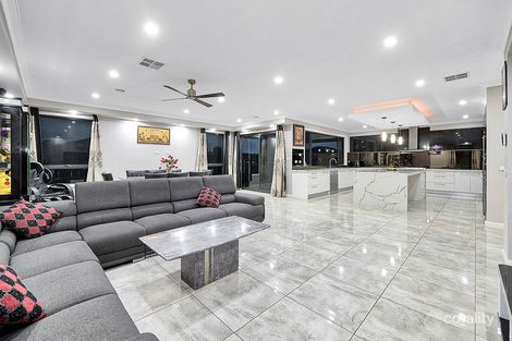 Property photo of 70 Hedgevale Drive Officer VIC 3809