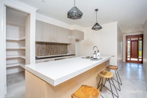 Property photo of 5 Sunburst Place Southside QLD 4570