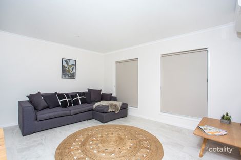 Property photo of 5 Sunburst Place Southside QLD 4570