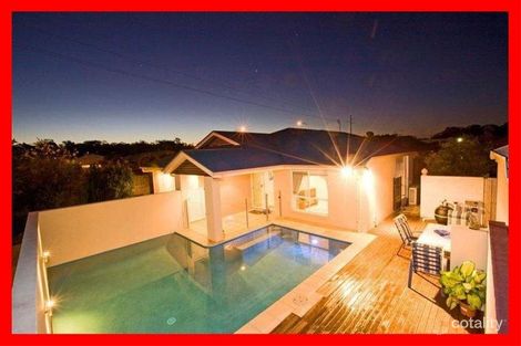 Property photo of 5 Flametree Place Currimundi QLD 4551