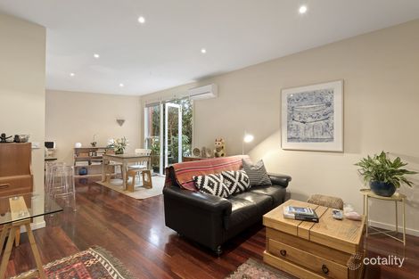 Property photo of 2/245 Adderley Street West Melbourne VIC 3003