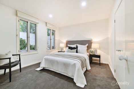 Property photo of 2A Woodside Crescent Toorak VIC 3142
