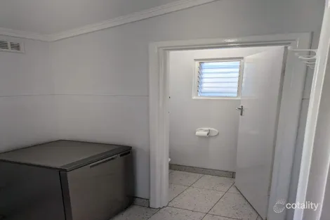 Property photo of 42 Stakes Crescent Elizabeth Downs SA 5113