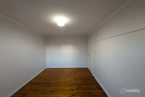 Property photo of 42 Stakes Crescent Elizabeth Downs SA 5113