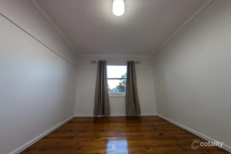 Property photo of 42 Stakes Crescent Elizabeth Downs SA 5113