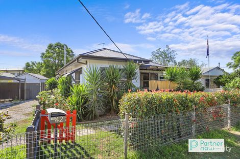 Property photo of 42 Robert Street South Tamworth NSW 2340