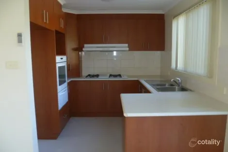Property photo of 9/6-10 Latham Street Werribee VIC 3030