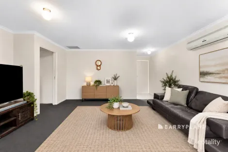 Property photo of 3/108 Ahern Road Pakenham VIC 3810