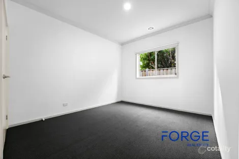 Property photo of 7 Mulloway Drive Point Cook VIC 3030