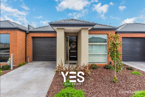 Property photo of 11 Hawkshead Place Cranbourne North VIC 3977