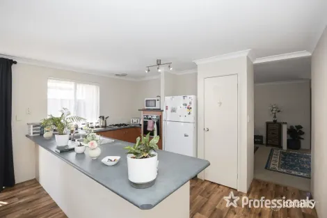 Property photo of 9 Rocklea Crescent Ellenbrook WA 6069