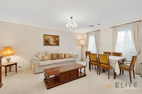 Property photo of 18 Blake Street Berwick VIC 3806