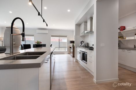 Property photo of 8 Luxford Court Strathdale VIC 3550
