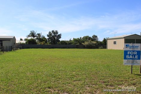 17 Amanda Cres, Tully Heads, QLD 4854