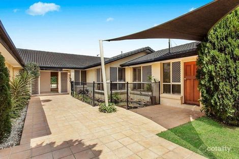 Property photo of 3 Charolais Crescent Benowa QLD 4217
