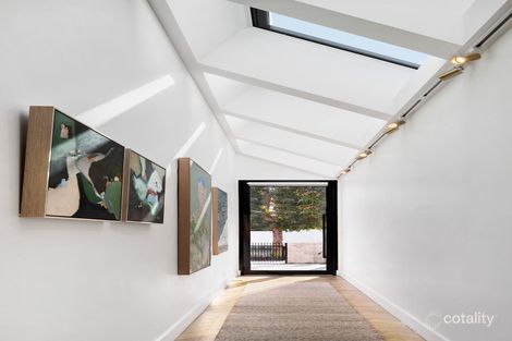 Property photo of 2 Bronte Court Hampton VIC 3188