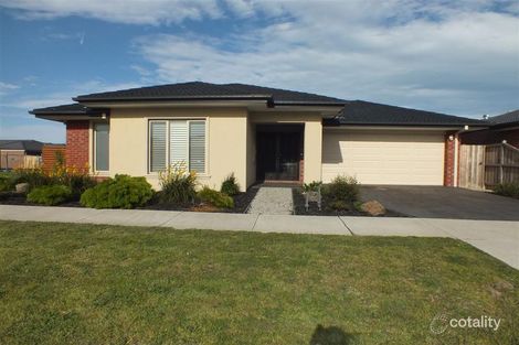 32 Peridot Ave, Officer, VIC 3809