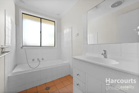Property photo of 23 Sycamore Crescent Quakers Hill NSW 2763